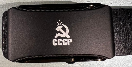 Изображение Ремень с автоматической пряжкой и тисненым логотипом из сплава.